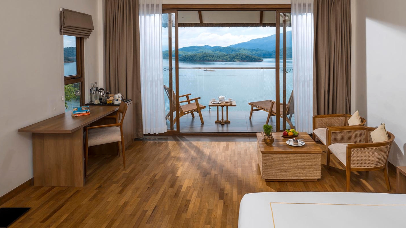 lake View Villa