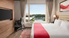 1 King Bed, Deluxe Room, Non-Smoking