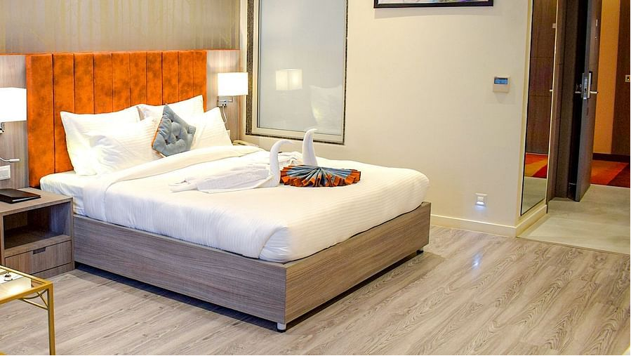 Deluxe King Room