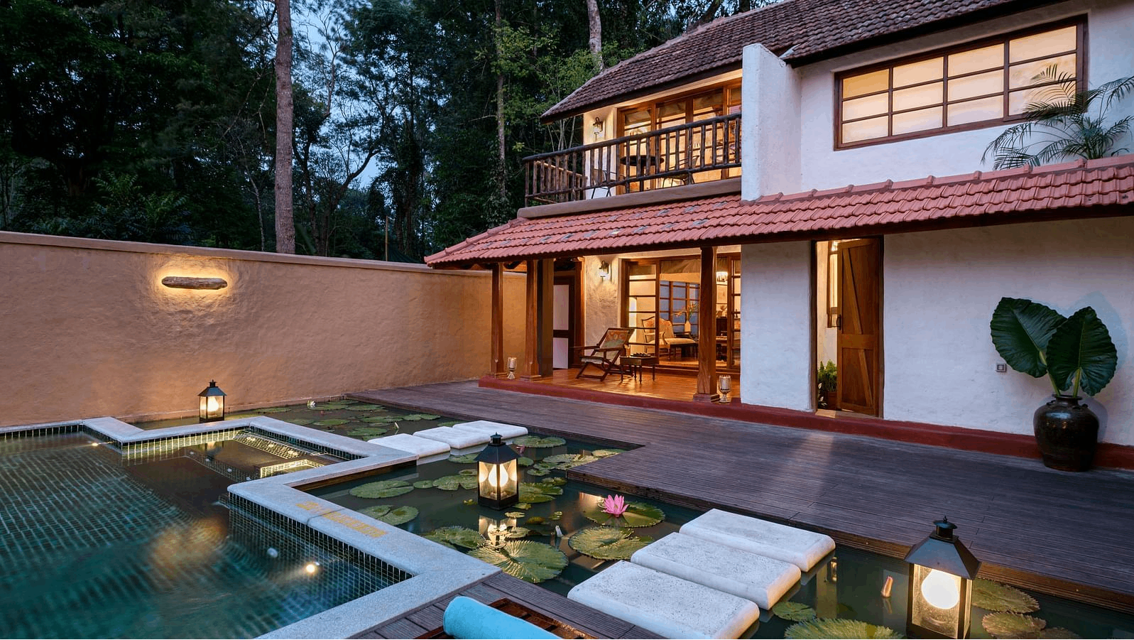 LILY POOL DUPLEX
