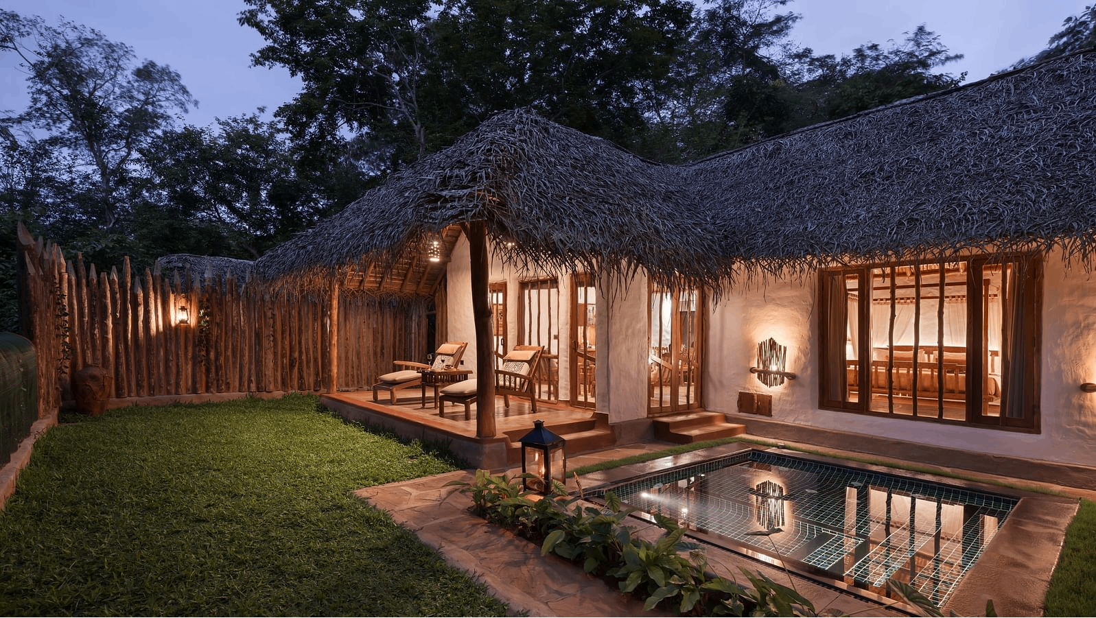 SAFARI HUT
