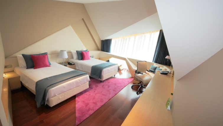 Premium Room City View Twin Bed