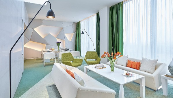 Vivanta Suite 2 Bedrooms Airport View King Bed