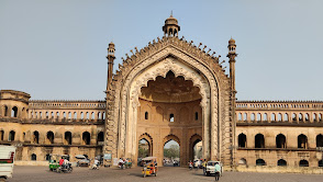 Rumi Darwaza 