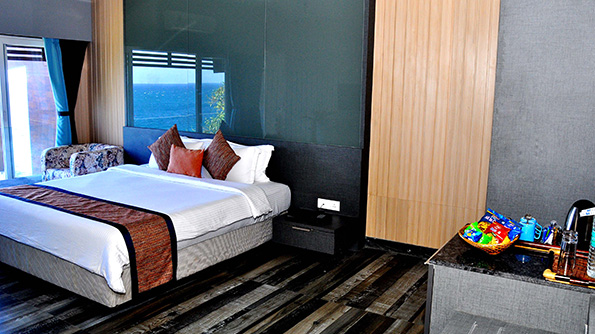  Premier Room 
