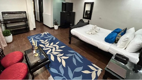 Kanchenjunga Room