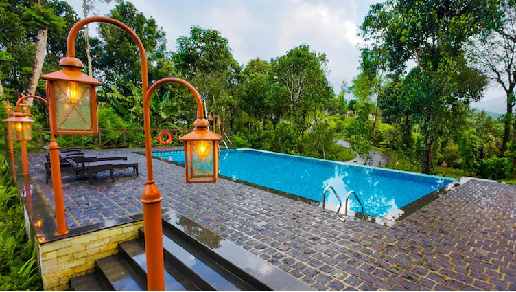 SereniTea Pool