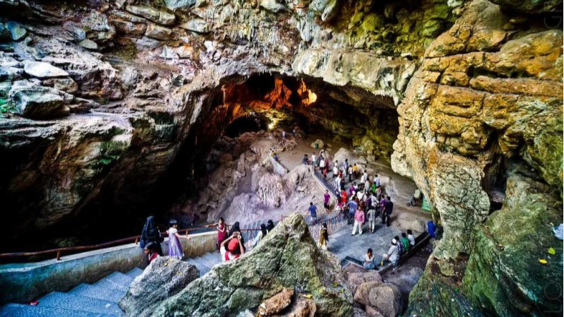Borra Caves