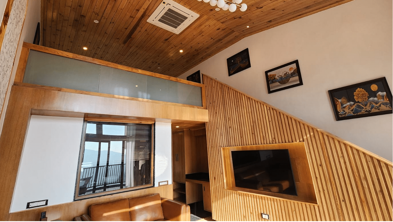 Family Penthouse View With Jacuzzi