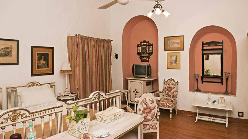 Cottage Room