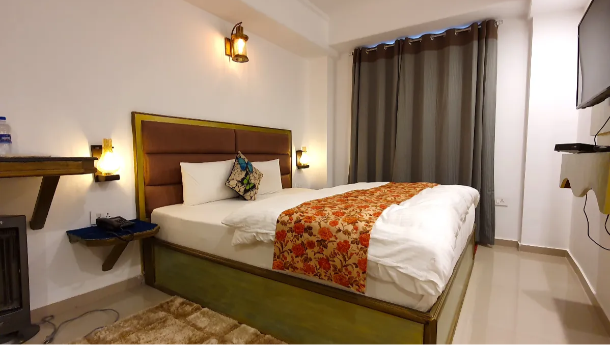 Standard Courtyard View Room