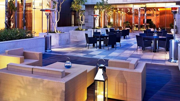 Tease Alfresco