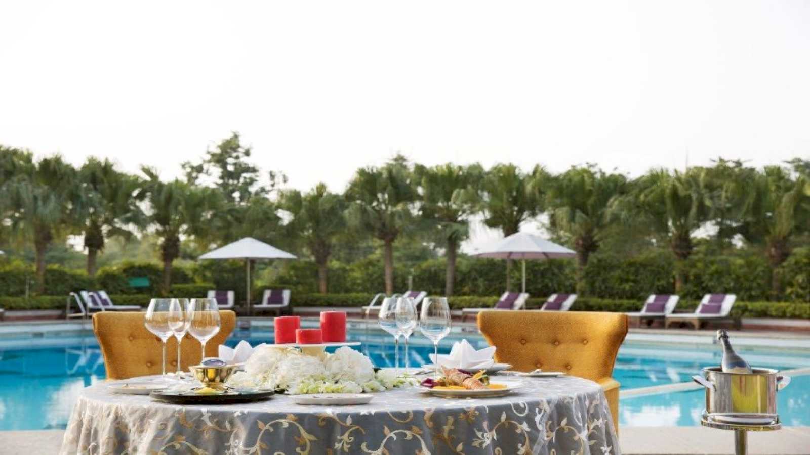 Dinette dining