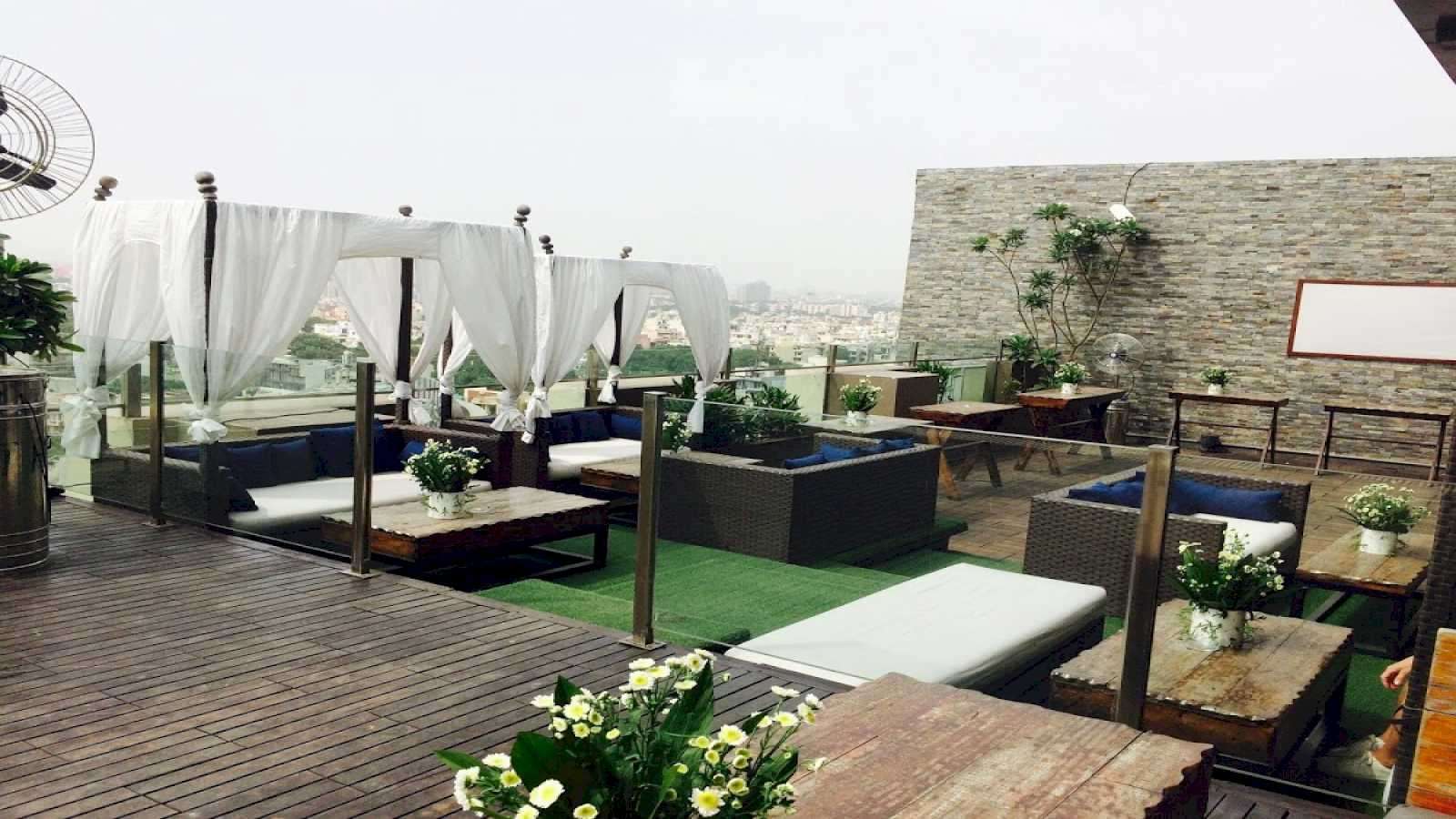 Vibe The Sky Bar