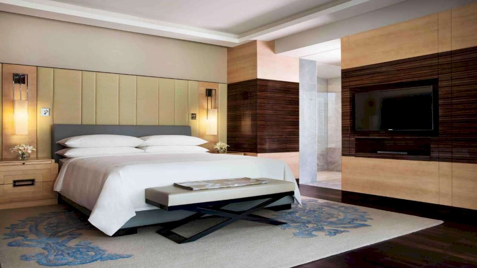 Executive Club Room