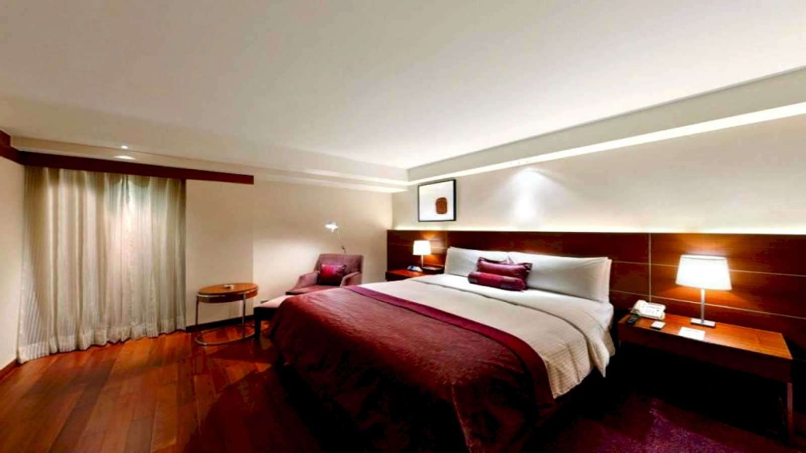 Corner Suite