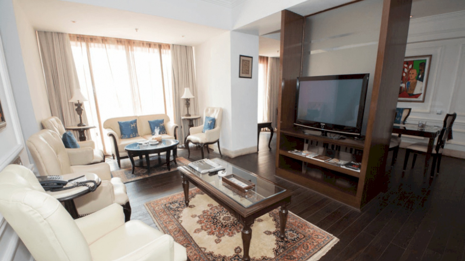 Mini Deluxe Suite