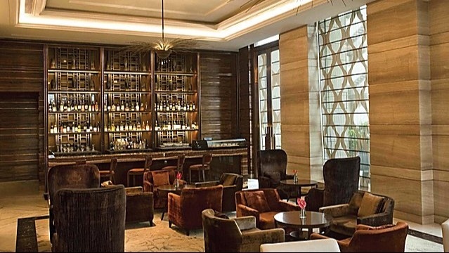 Lounge Bar