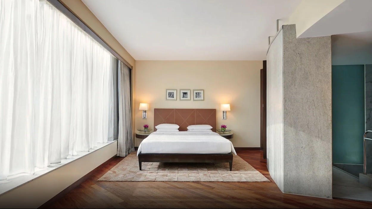 Regency Suite King