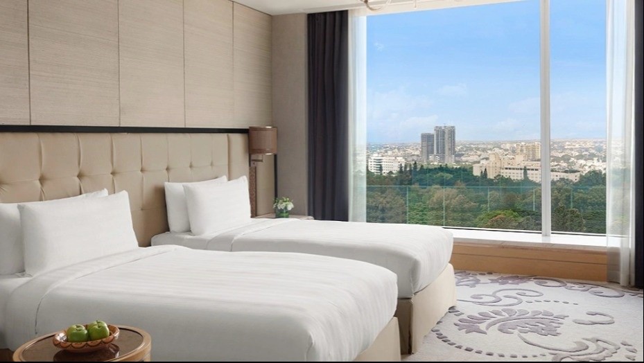 Horizon Club Room
