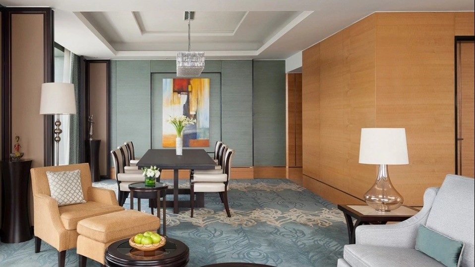 Governor Suite