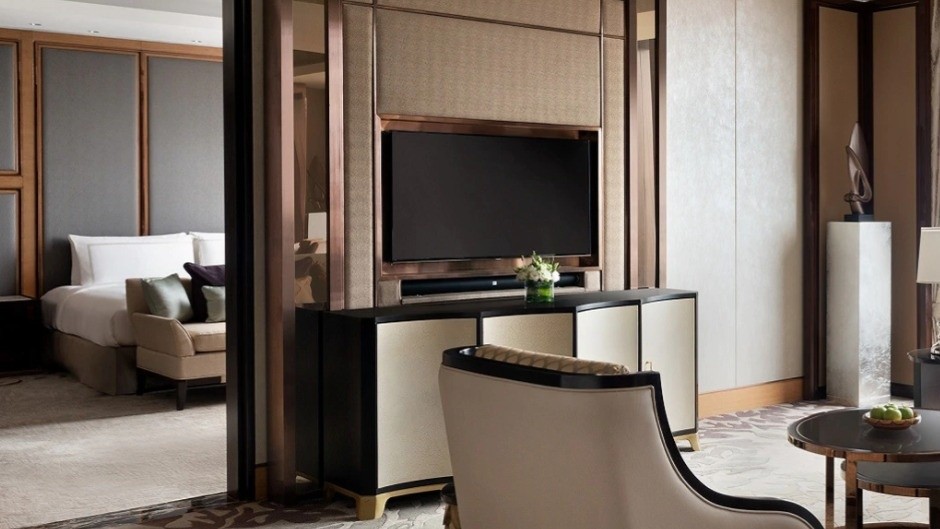 Shangri-La Suite