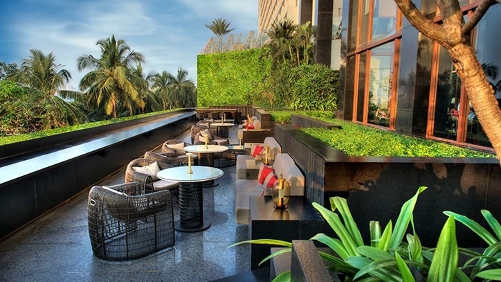 The Eau Bar