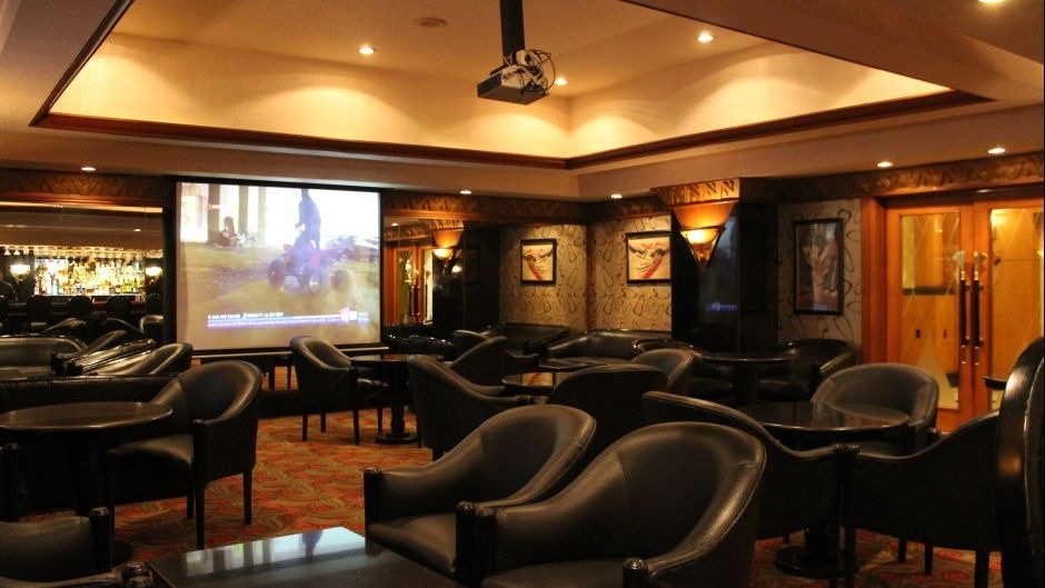 The Merlin's Bar