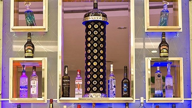 Tiara Bar