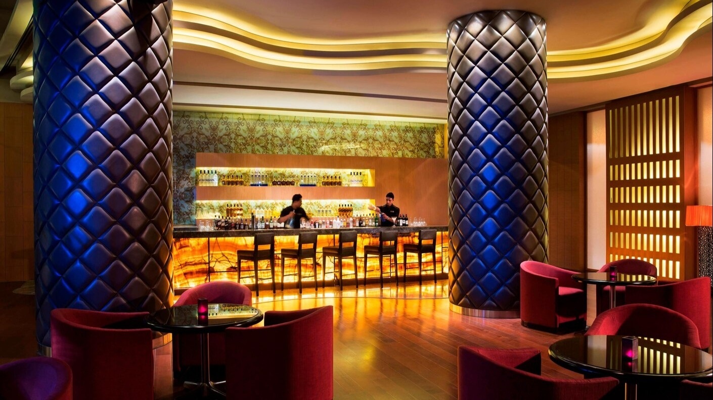 M Bar