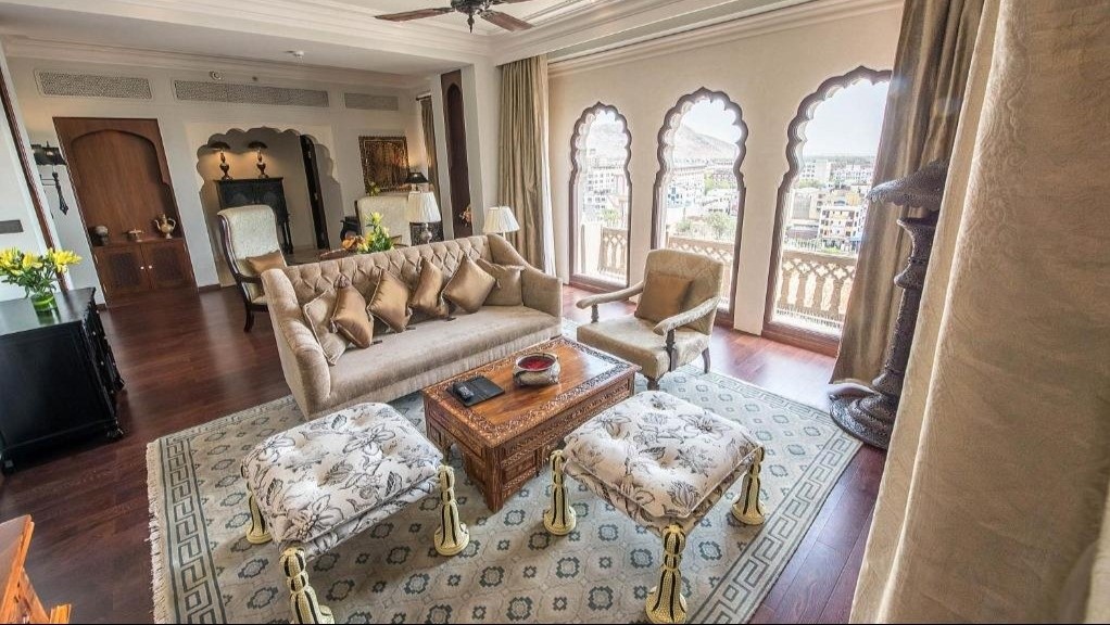 Fairmont Suites