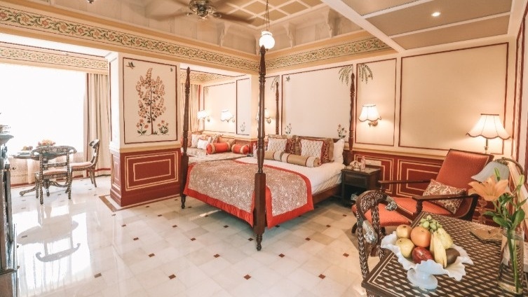 Palace Room 