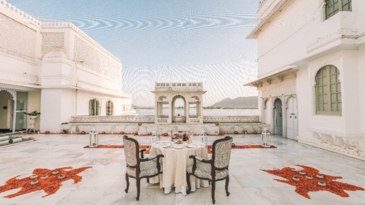 Unique Dining