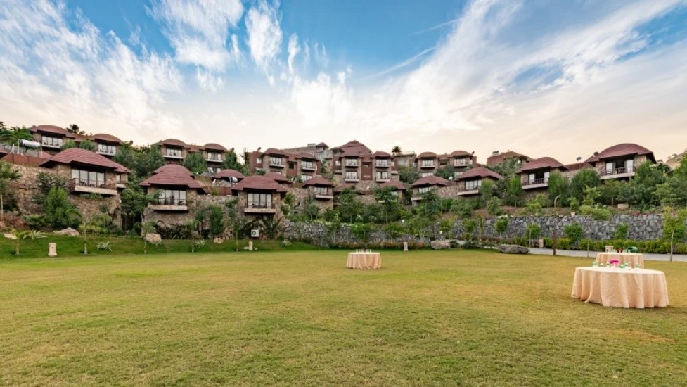 Nilgiri Lawns