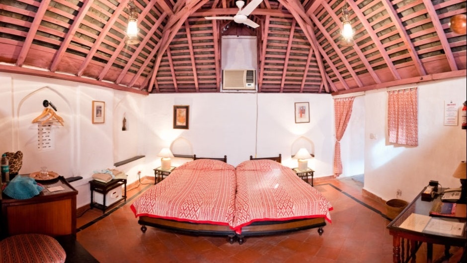 Geru Mahal (Terracotta Palace)
