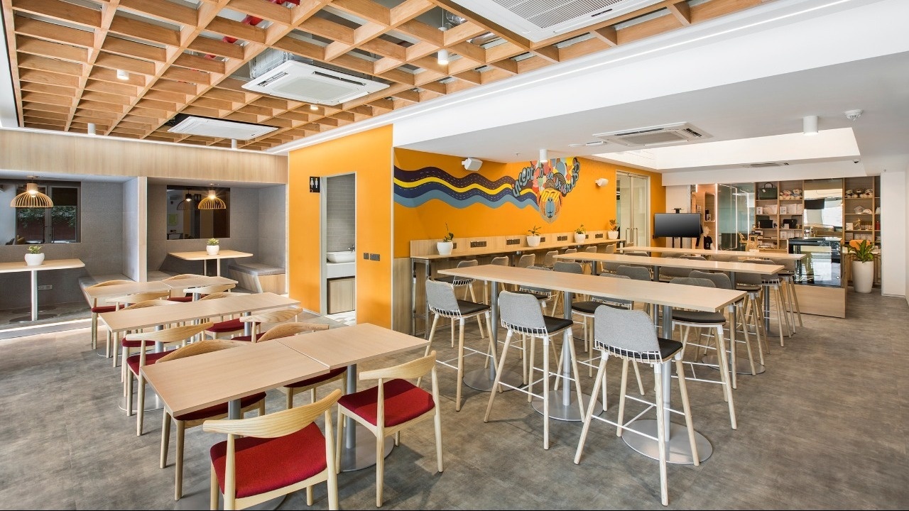 Whiz Cafe