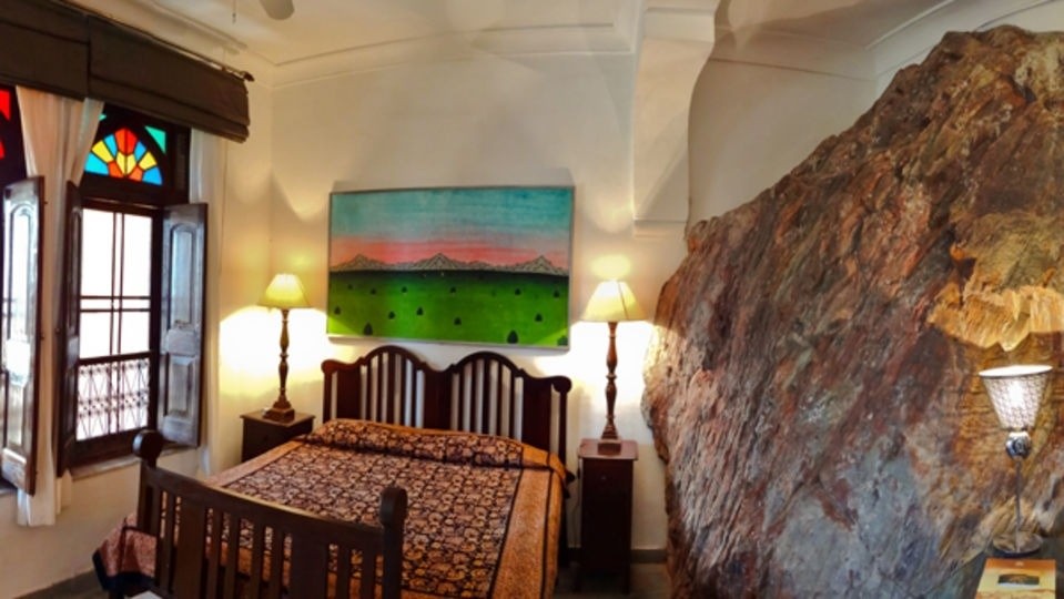 Paashaan Mahal (Palace of the Rock)