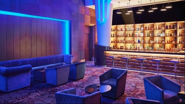 Liquid Lounge
