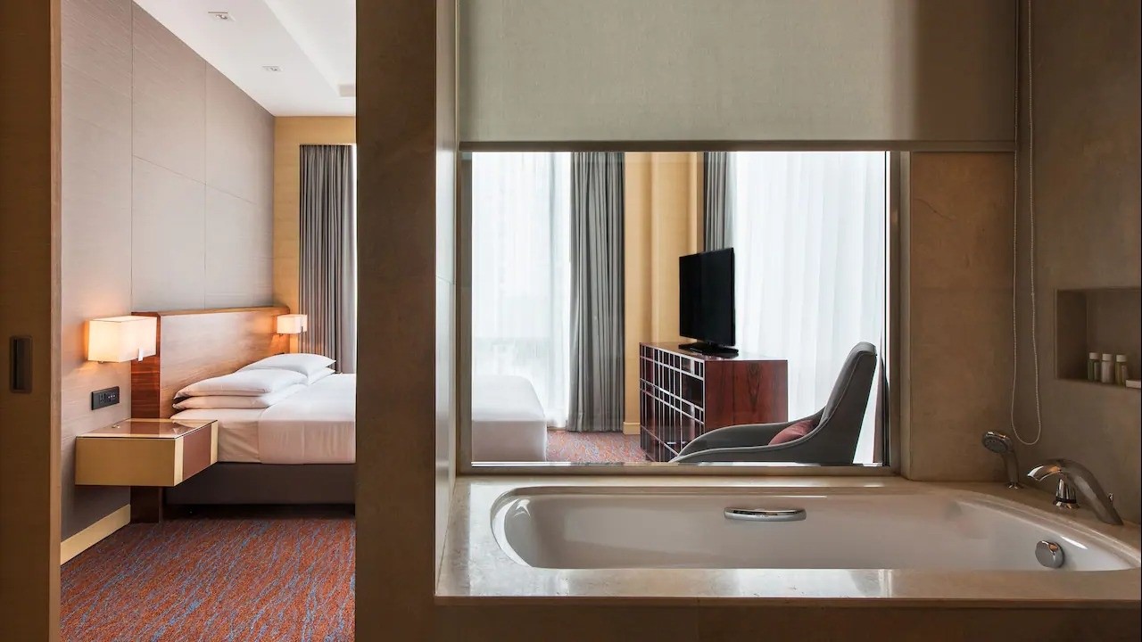 Regency Suite