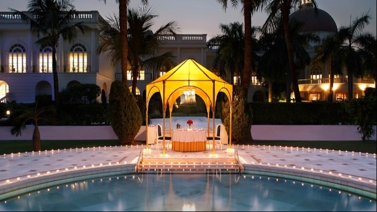 Pool Lawns
