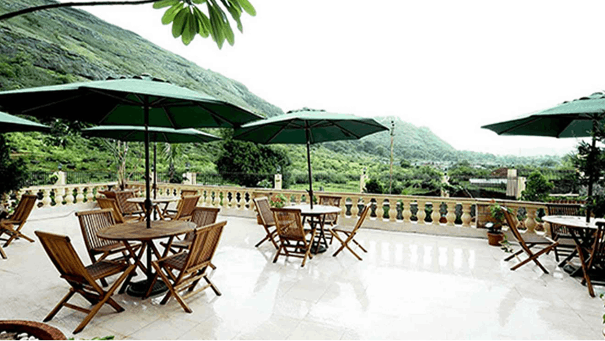 MAZDA TERRACE