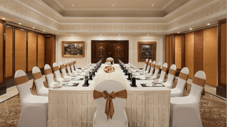 The Pearl Room
