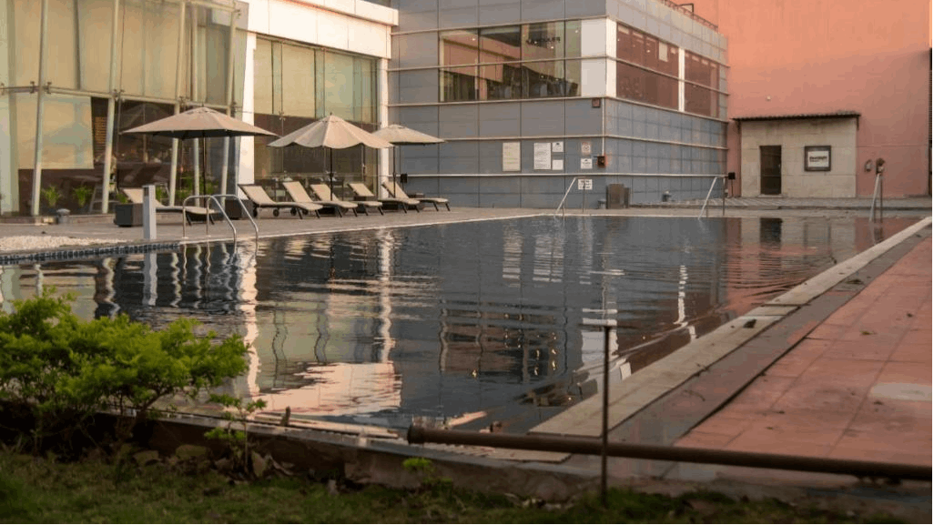 Pool side Venue