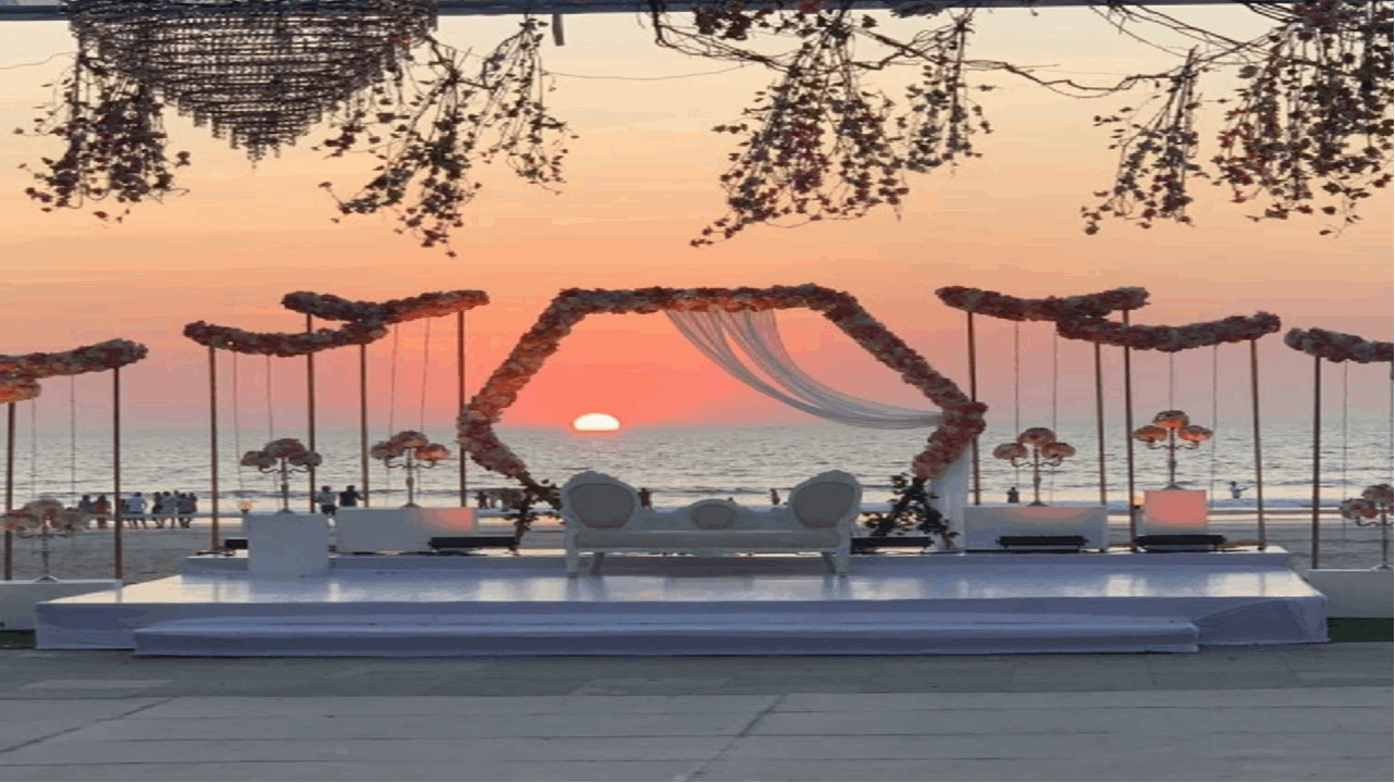 Blue Beach Lawns