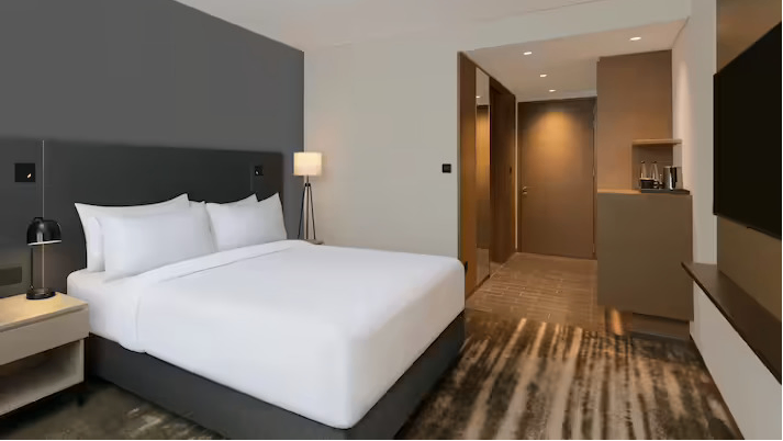 King Superior Room