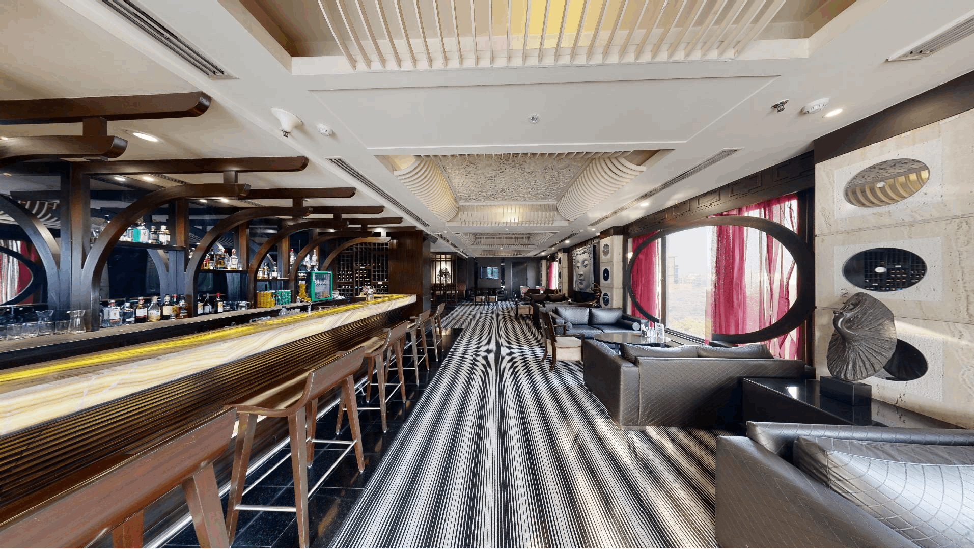 Shanghai Bar & Lounge