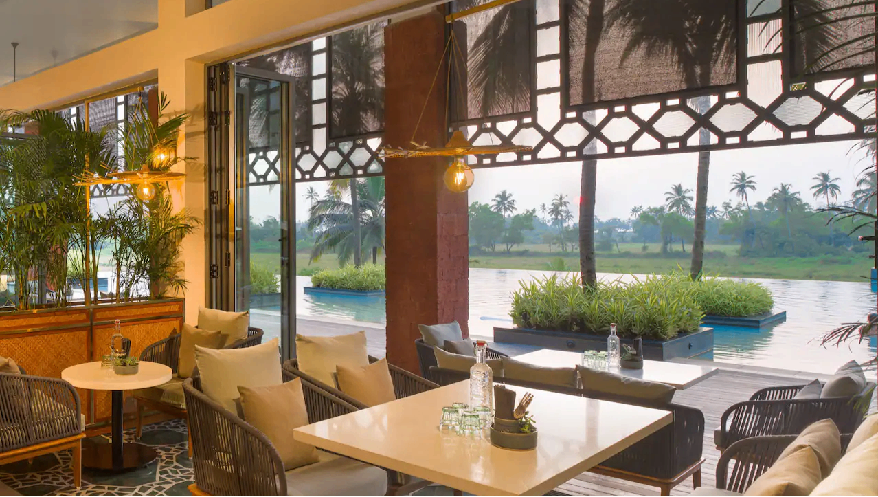 Edge – Tropical Bar & Kitchen