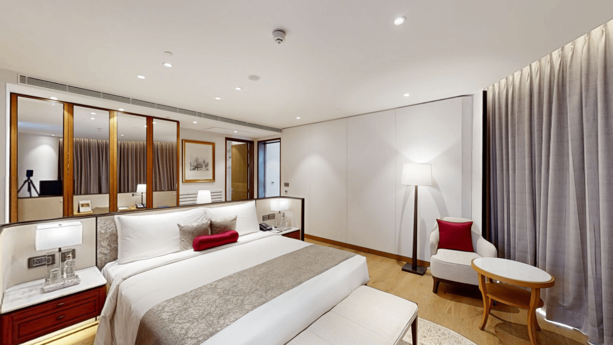 Luxury Suite