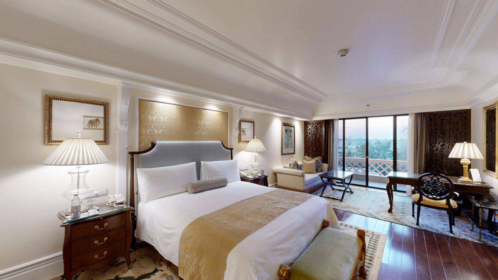 Royal Premier Room