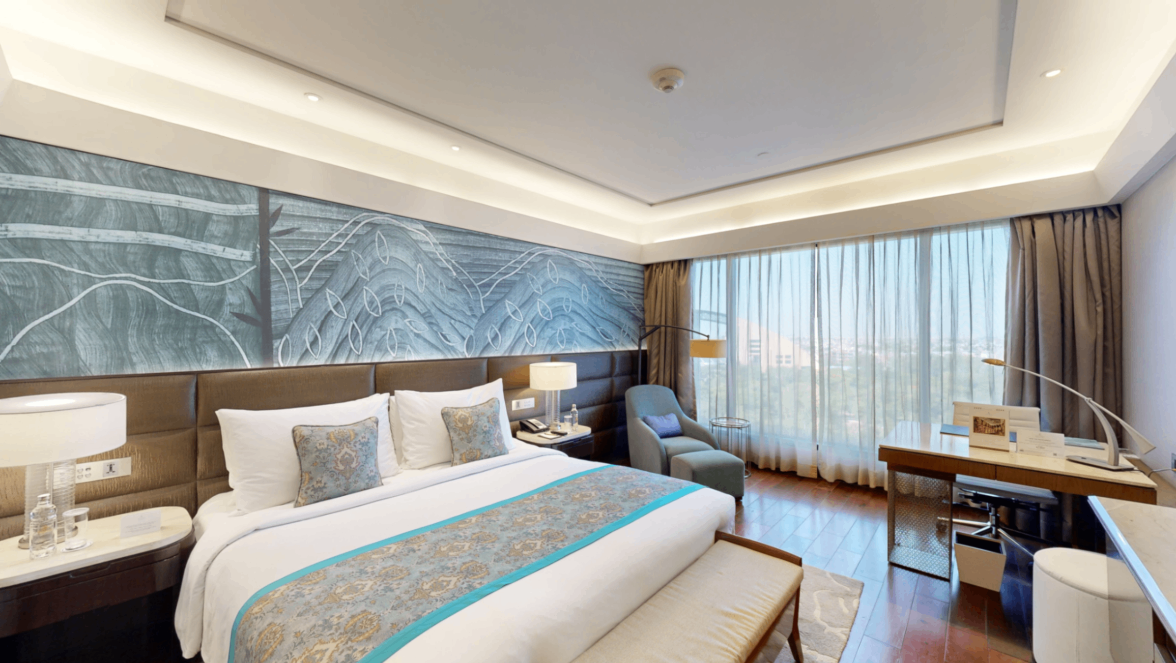 Deluxe Suite